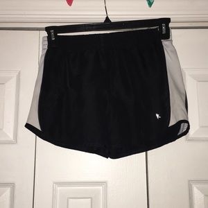 Black/white running shorts